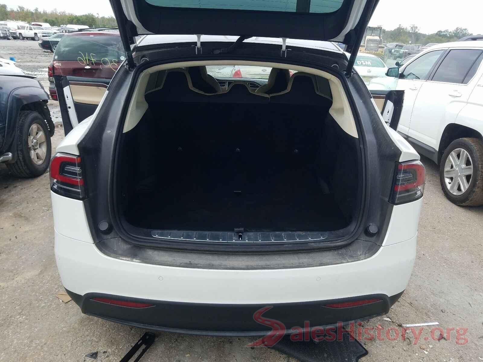 5YJXCDE26HF043634 2017 TESLA MODEL X