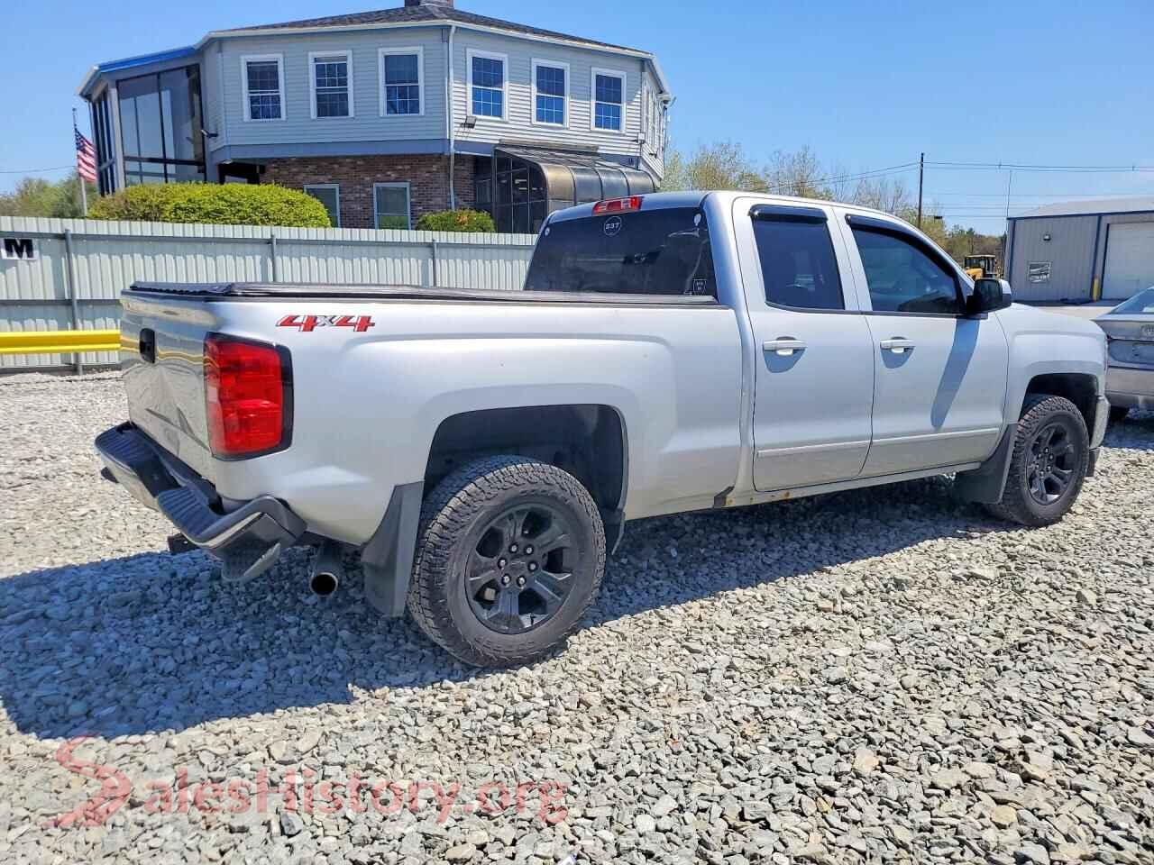 2018 CHEVROLET SILVERADO VIN 1GCVKREC9JZ379388, right side view