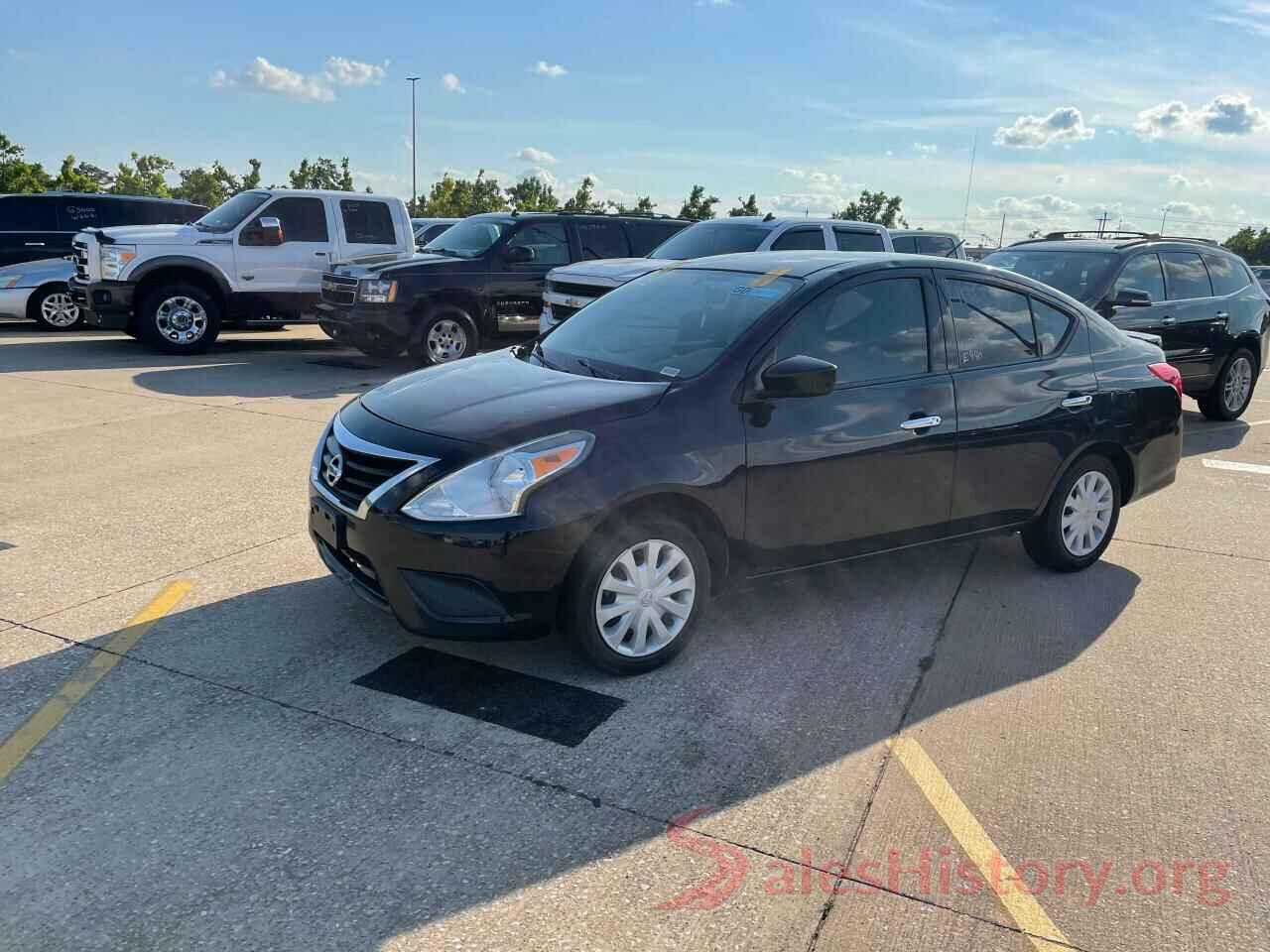 3N1CN7AP3HL860298 2017 NISSAN VERSA