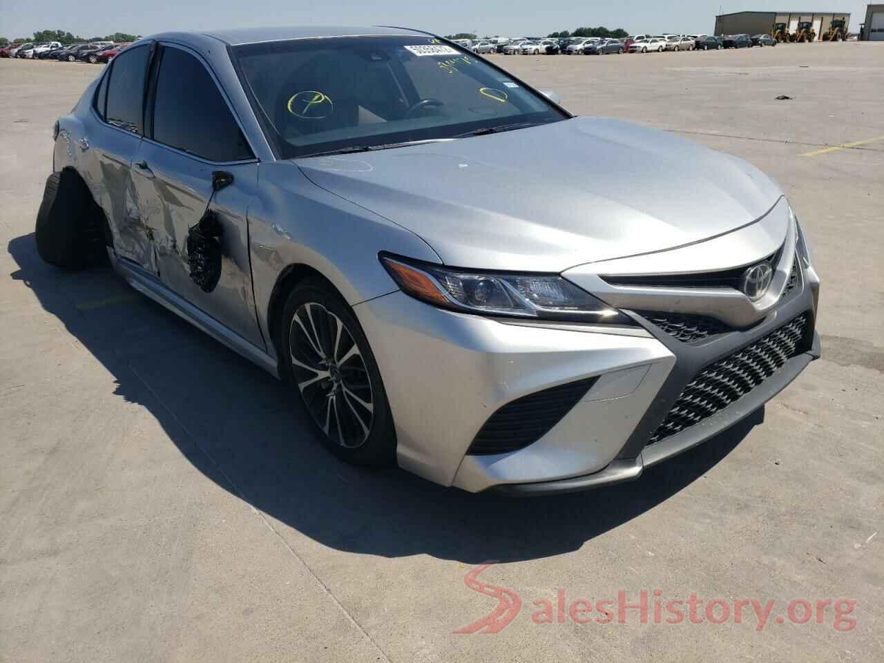 JTNB11HK1J3030475 2018 TOYOTA CAMRY