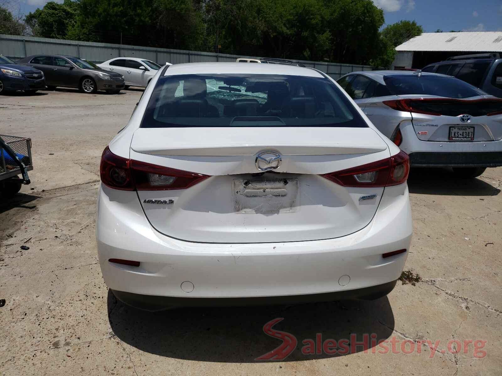 3MZBN1V37JM210092 2018 MAZDA 3