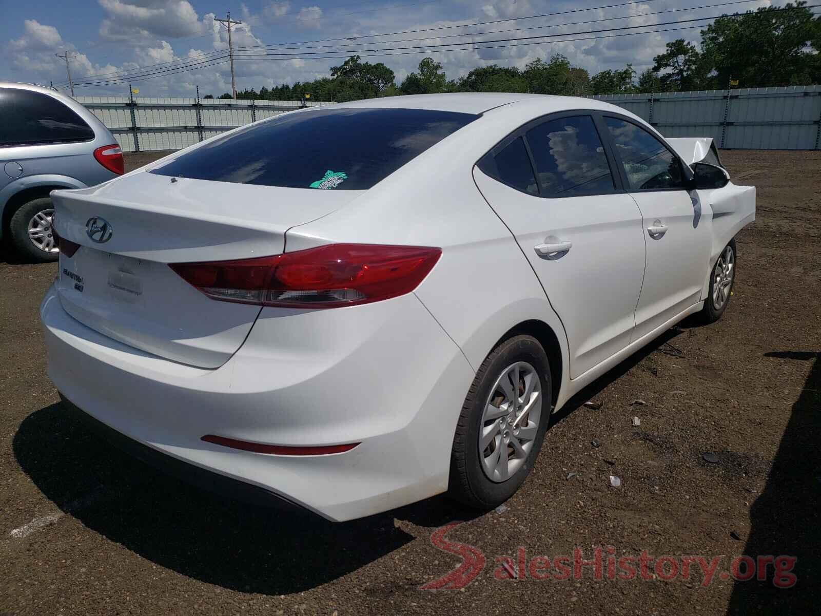 5NPD74LF5JH263061 2018 HYUNDAI ELANTRA