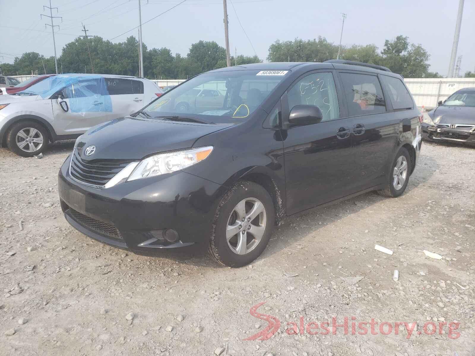 5TDKZ3DC7HS827958 2017 TOYOTA SIENNA