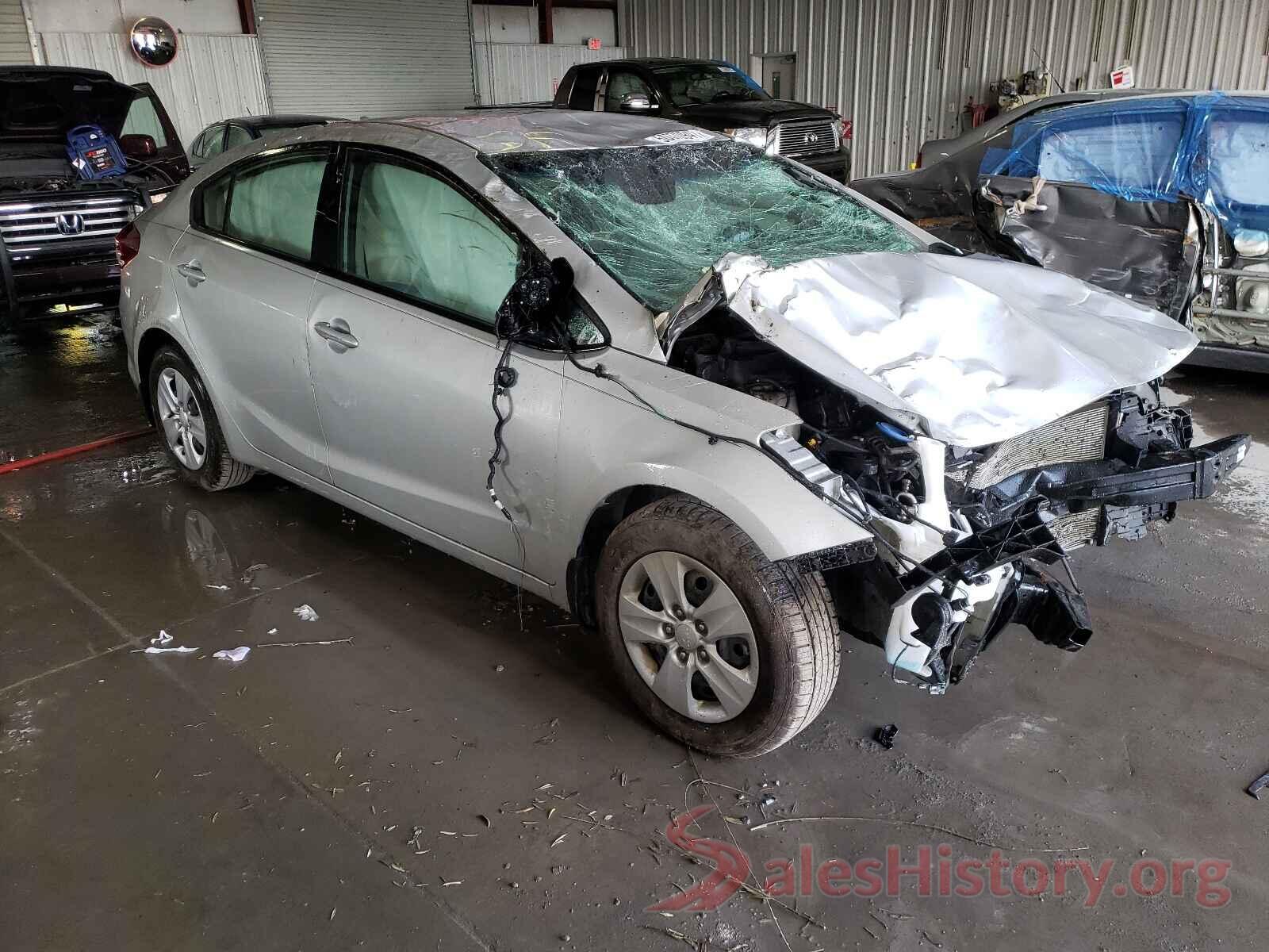 3KPFK4A74JE212643 2018 KIA FORTE