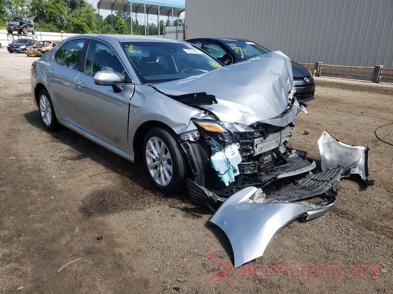 4T1B11HK5JU625209 2018 TOYOTA CAMRY