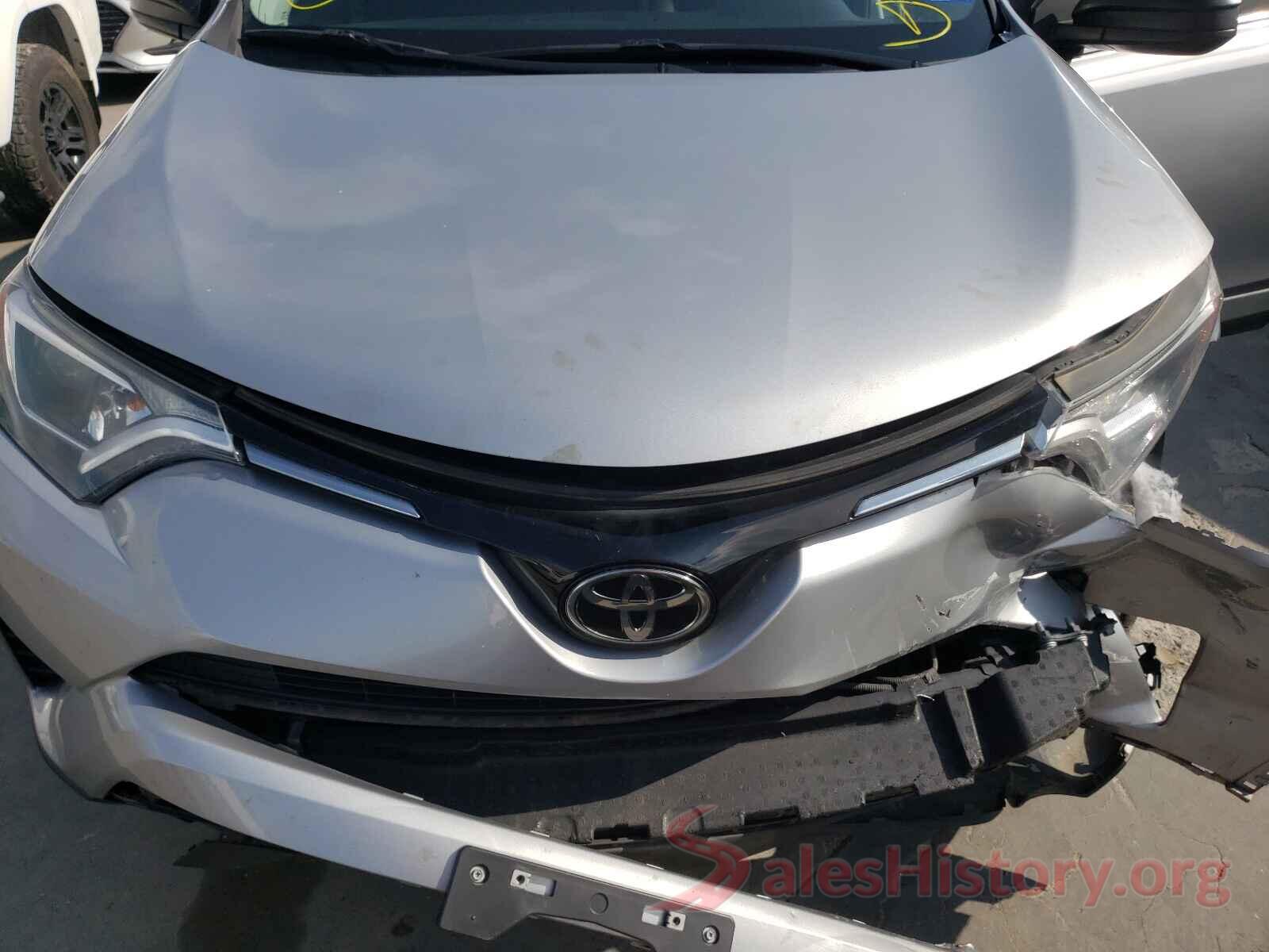 2T3ZFREV4HW319858 2017 TOYOTA RAV4