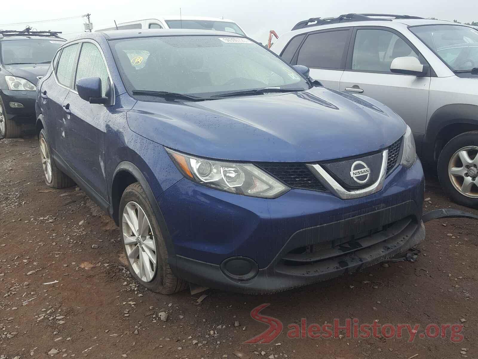 JN1BJ1CR2JW251867 2018 NISSAN ROGUE