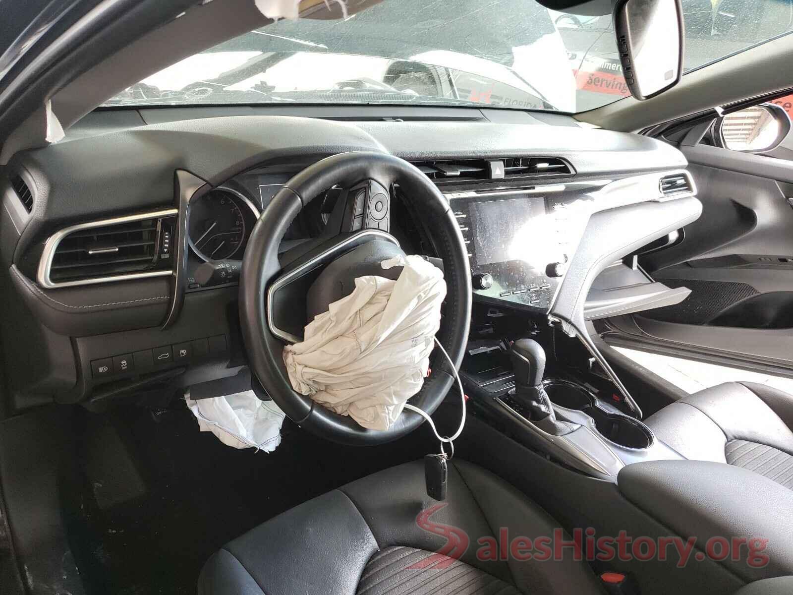 4T1B11HK0JU007988 2018 TOYOTA CAMRY