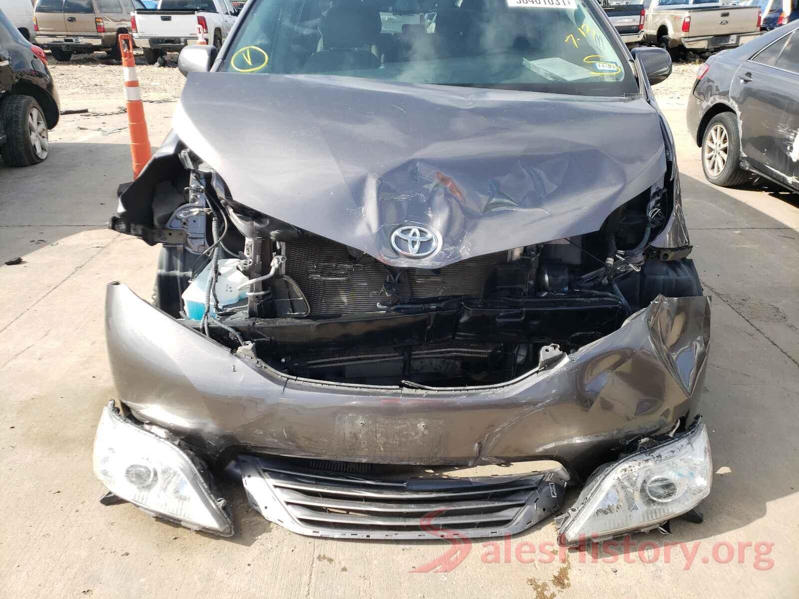 5TDYZ3DCXHS767541 2017 TOYOTA SIENNA