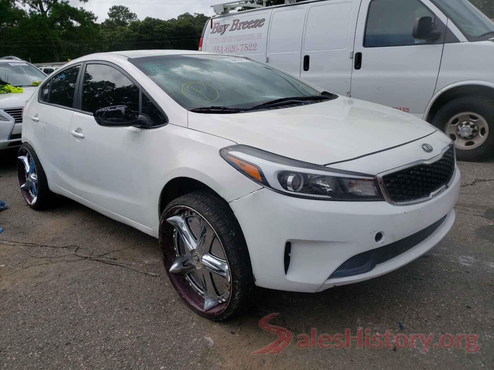 3KPFK4A74HE051561 2017 KIA FORTE