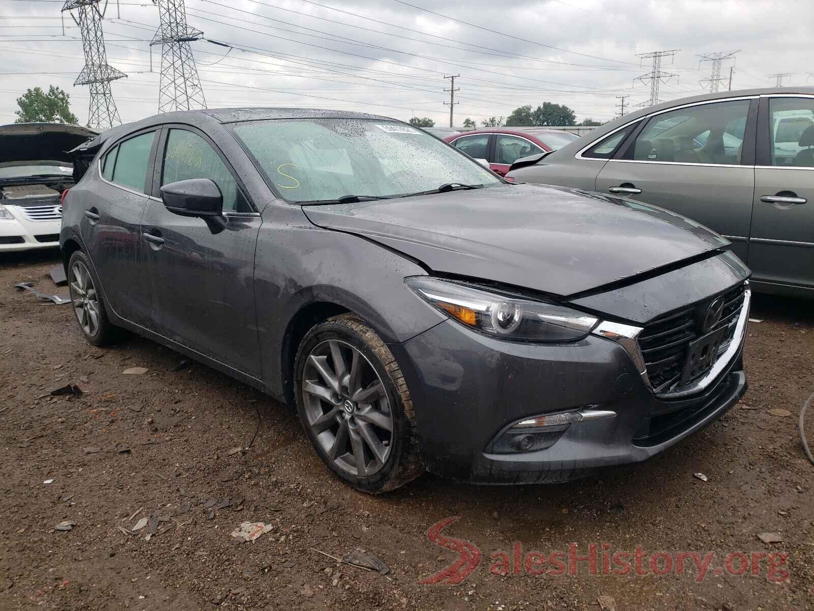 3MZBN1M31JM255160 2018 MAZDA 3