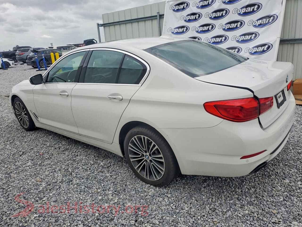 2018 BMW 5 SERIES VIN WBAJE5C51JWA94639, front view