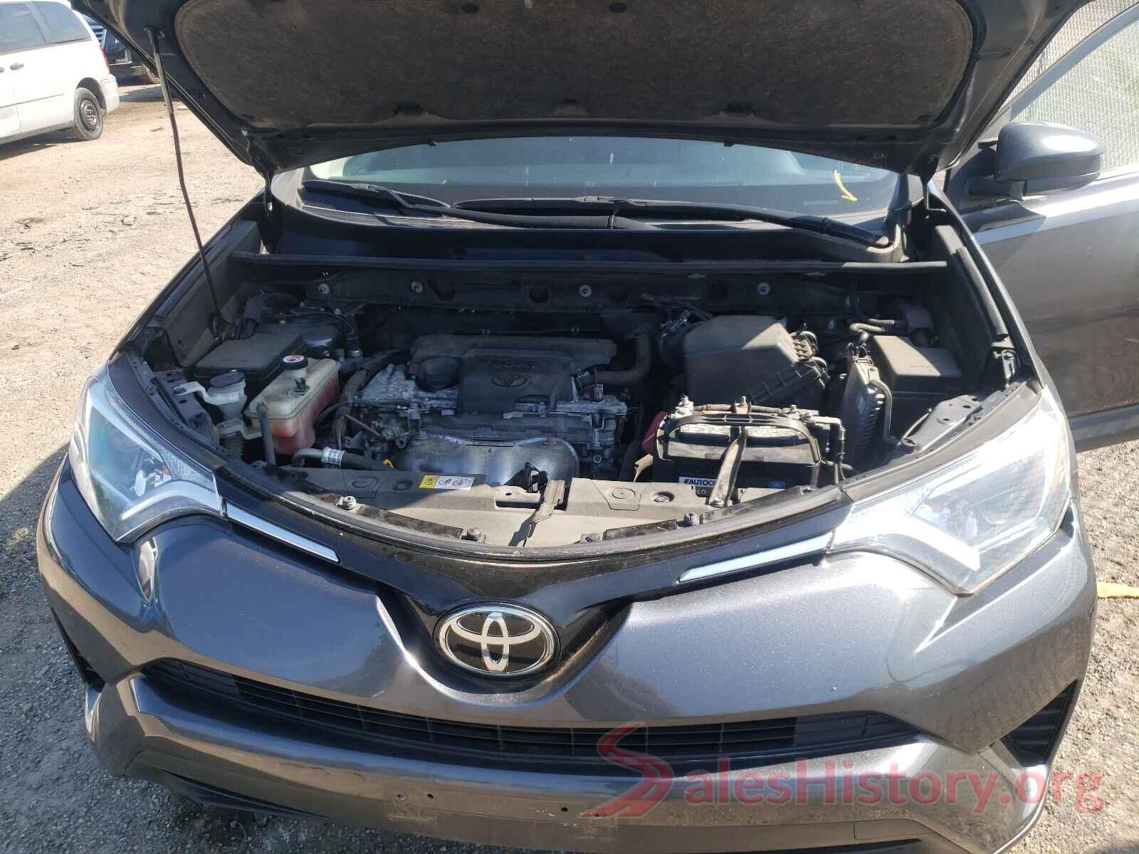 JTMZFREV8HJ111724 2017 TOYOTA RAV4