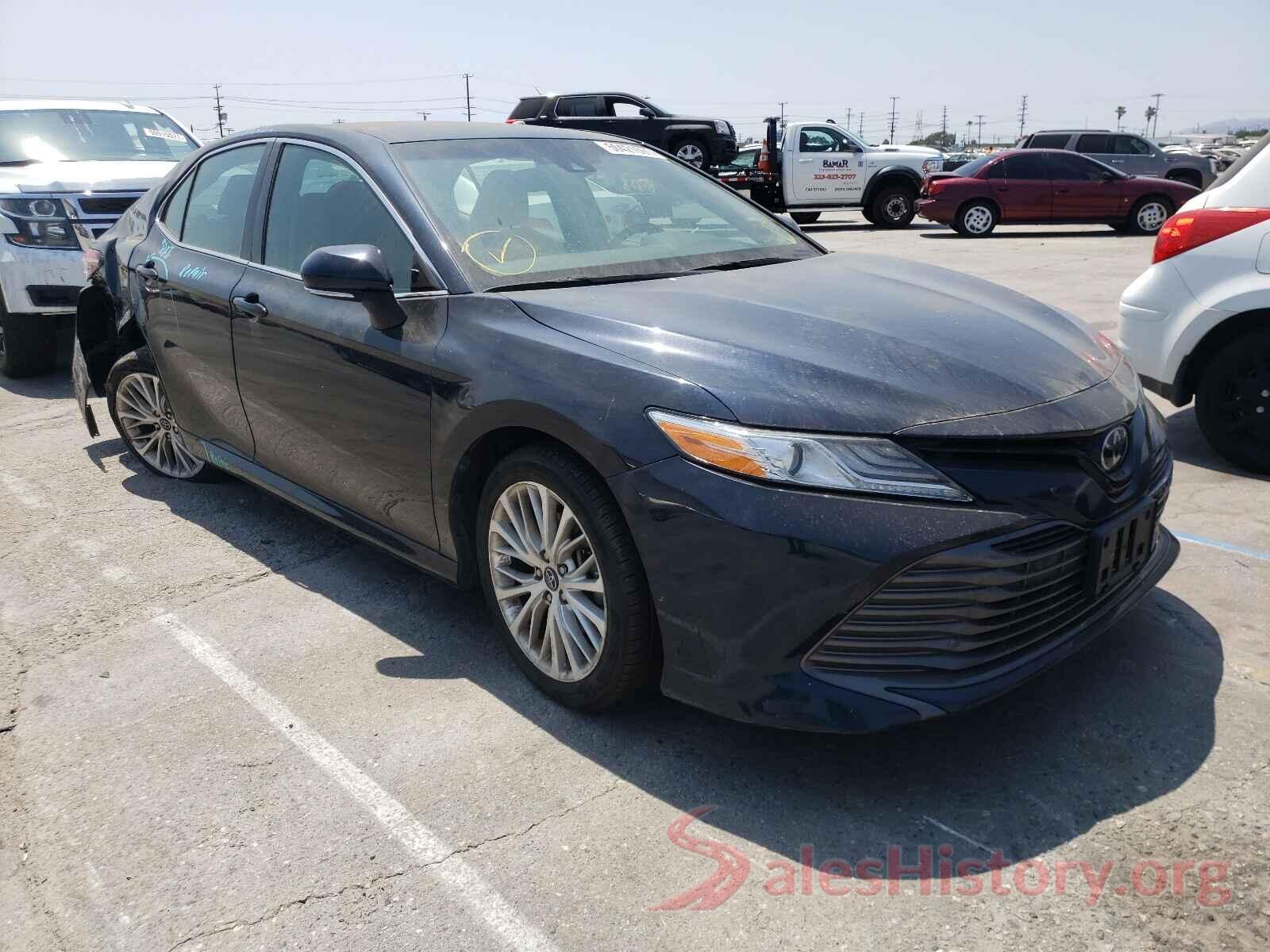 4T1B11HK4JU573328 2018 TOYOTA CAMRY