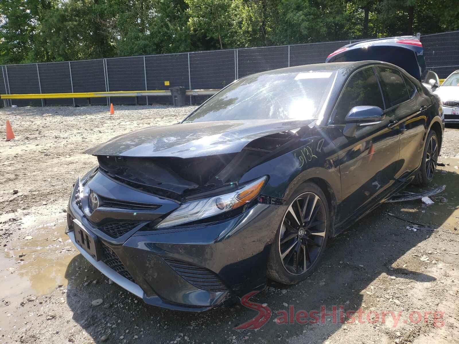 4T1B61HK9JU570961 2018 TOYOTA CAMRY