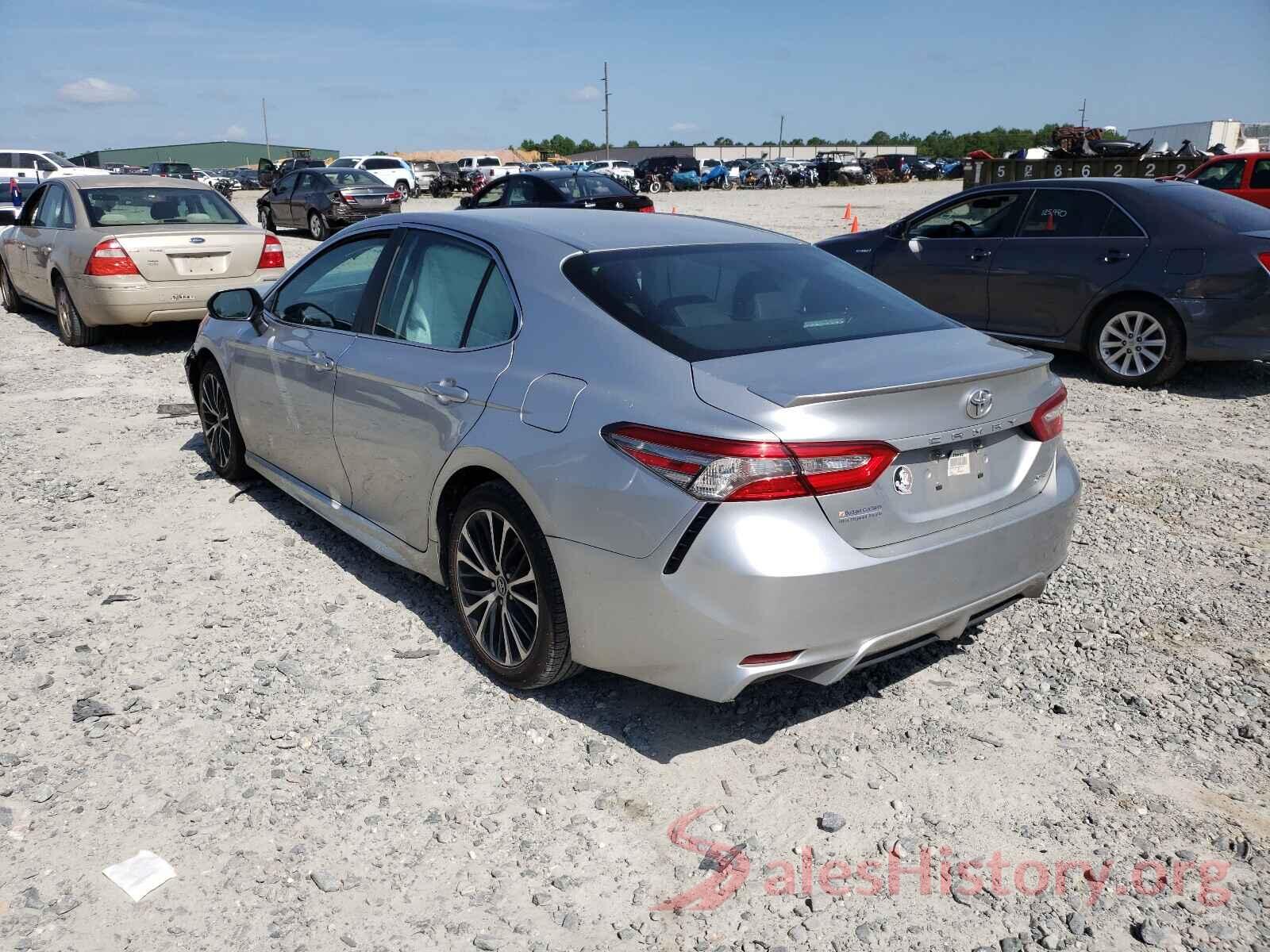 4T1B11HK6JU570415 2018 TOYOTA CAMRY