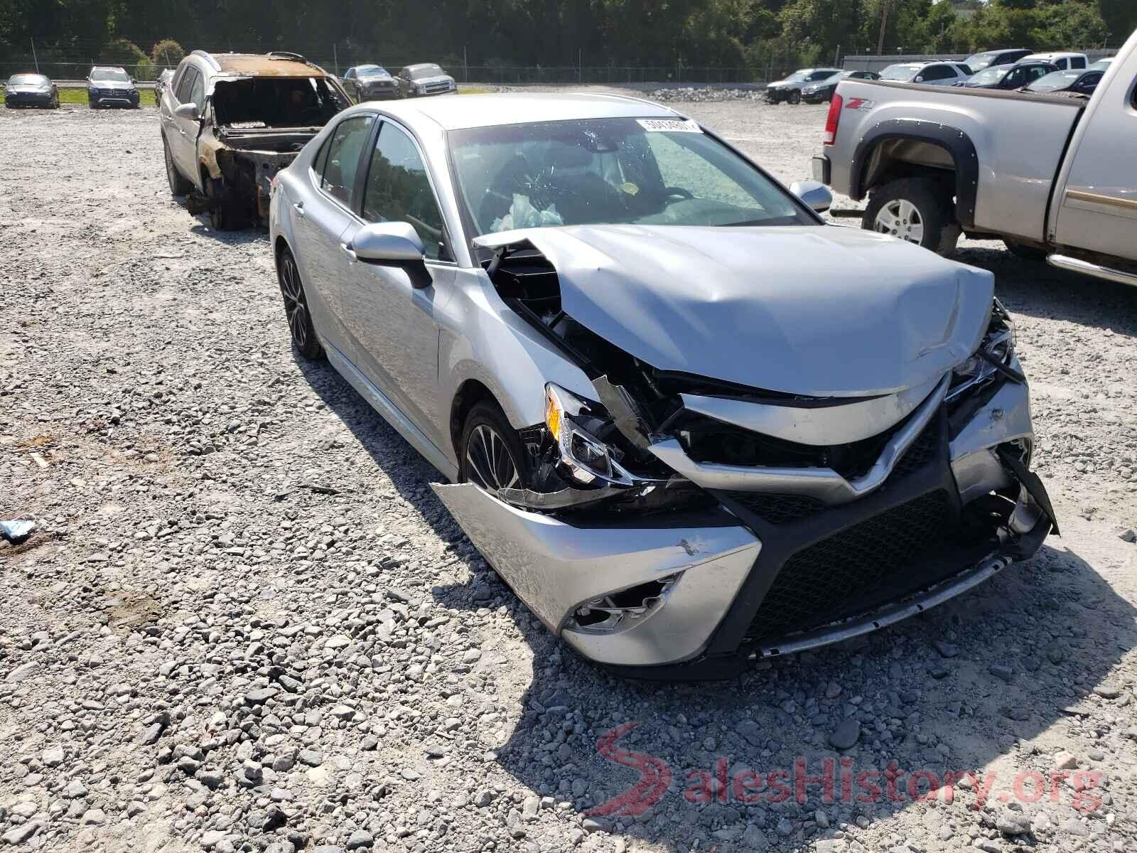 4T1B11HK6JU570415 2018 TOYOTA CAMRY