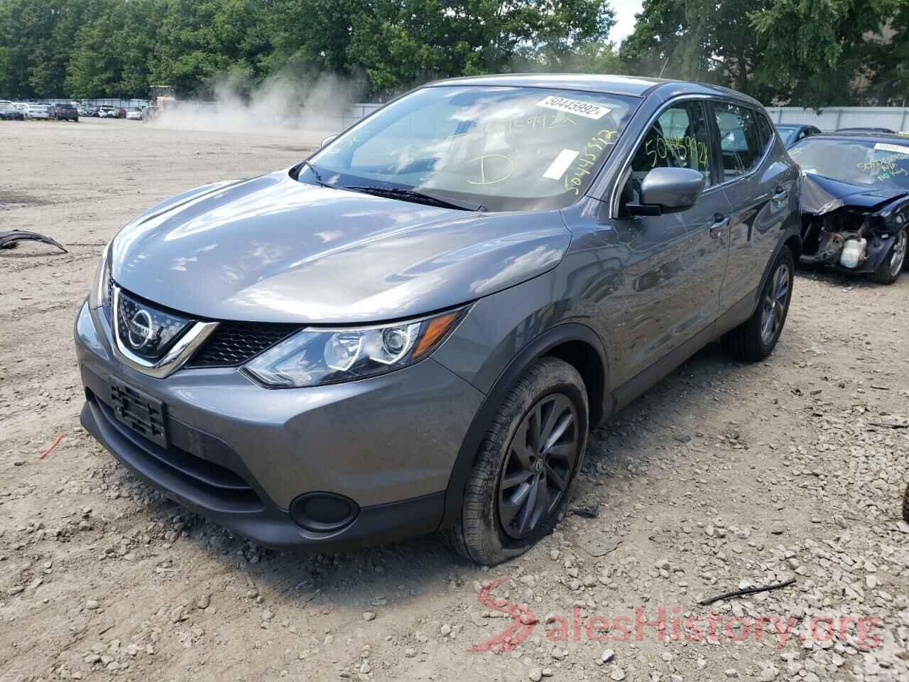 JN1BJ1CR1JW265887 2018 NISSAN ROGUE