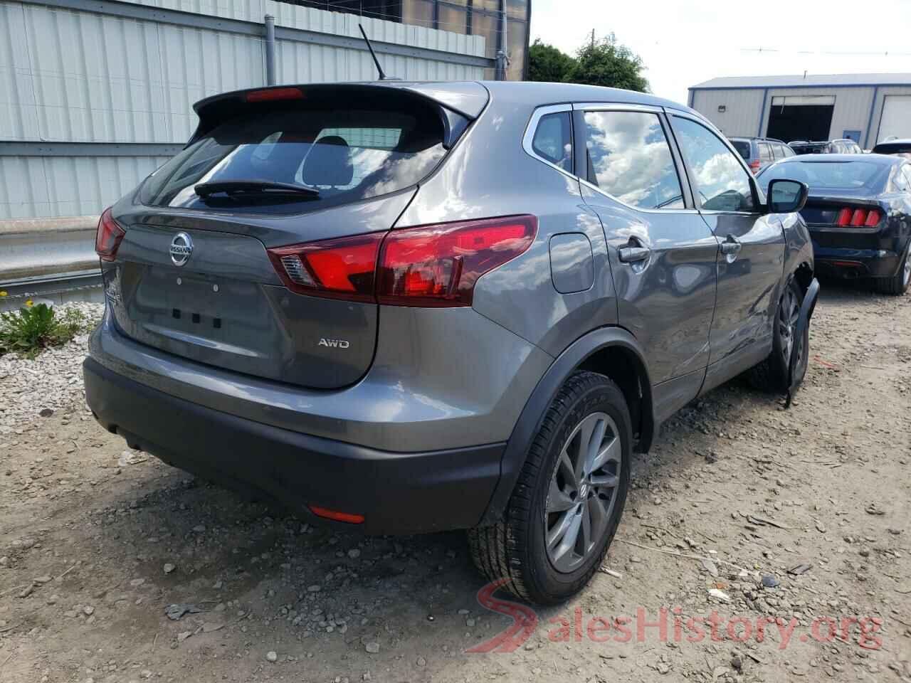 JN1BJ1CR1JW265887 2018 NISSAN ROGUE