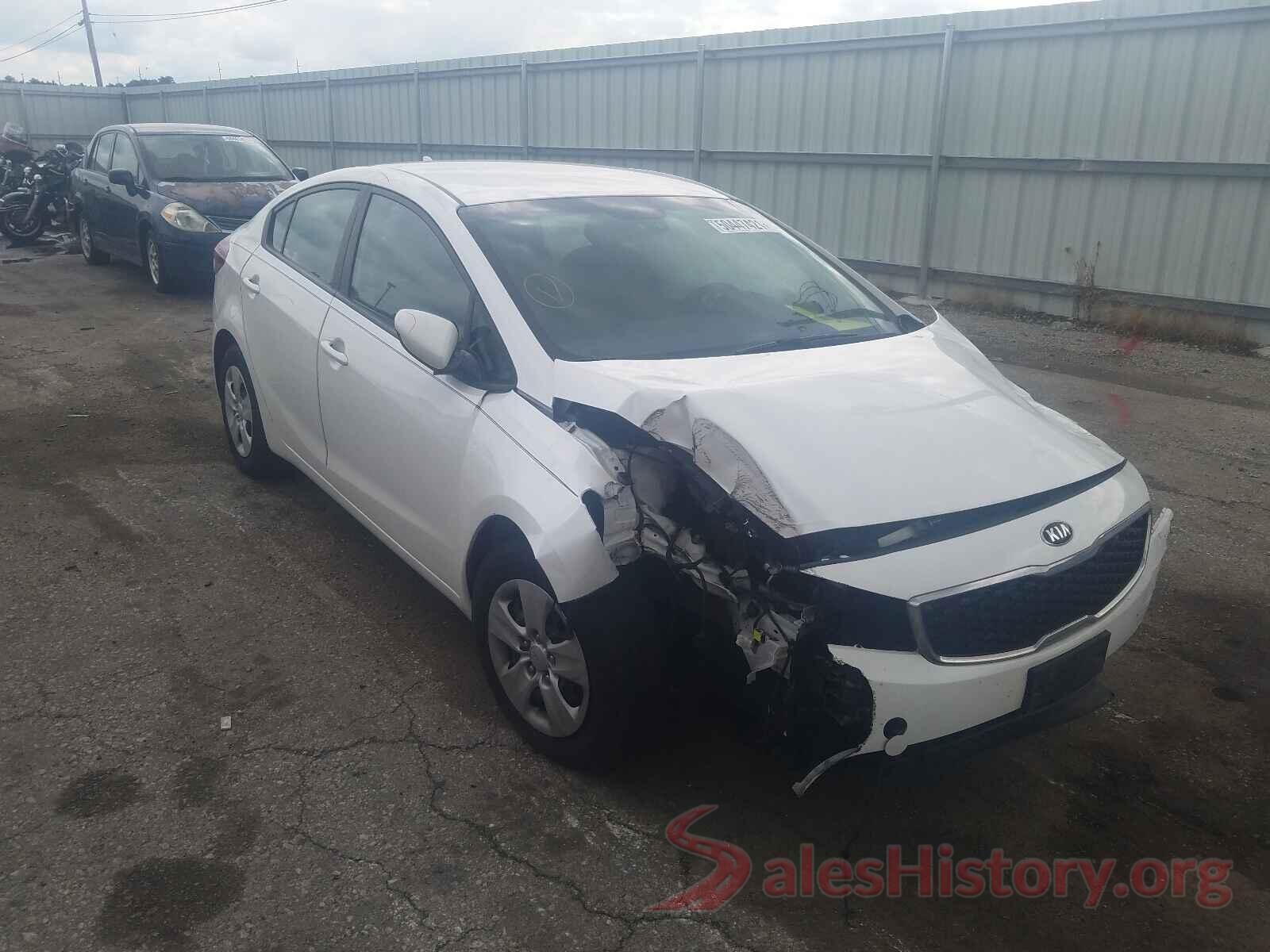 3KPFL4A70HE061632 2017 KIA FORTE