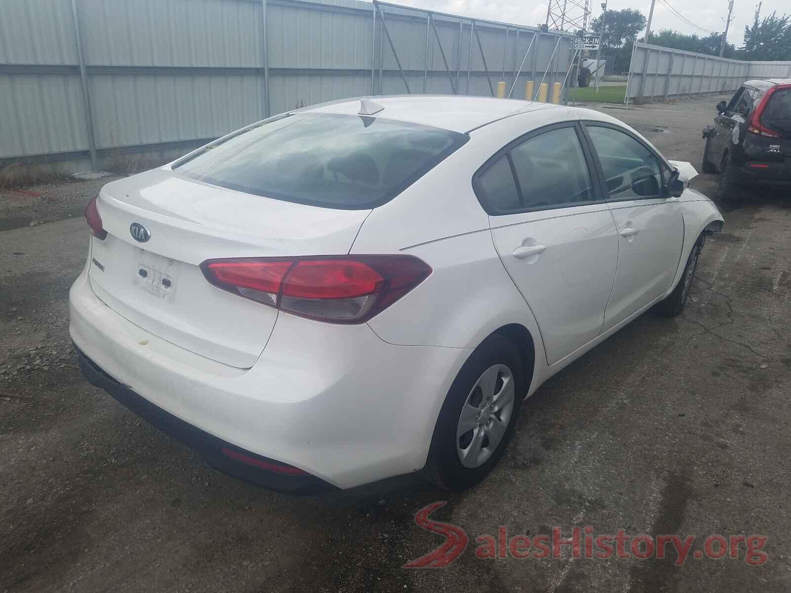 3KPFL4A70HE061632 2017 KIA FORTE