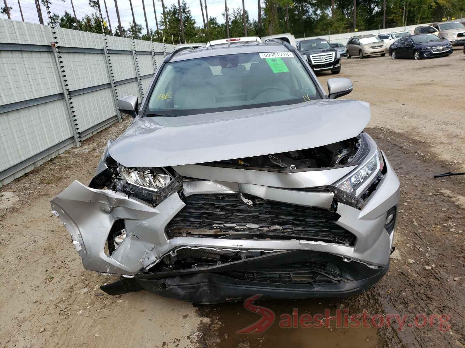 2T3C1RFVXKW026590 2019 TOYOTA RAV4