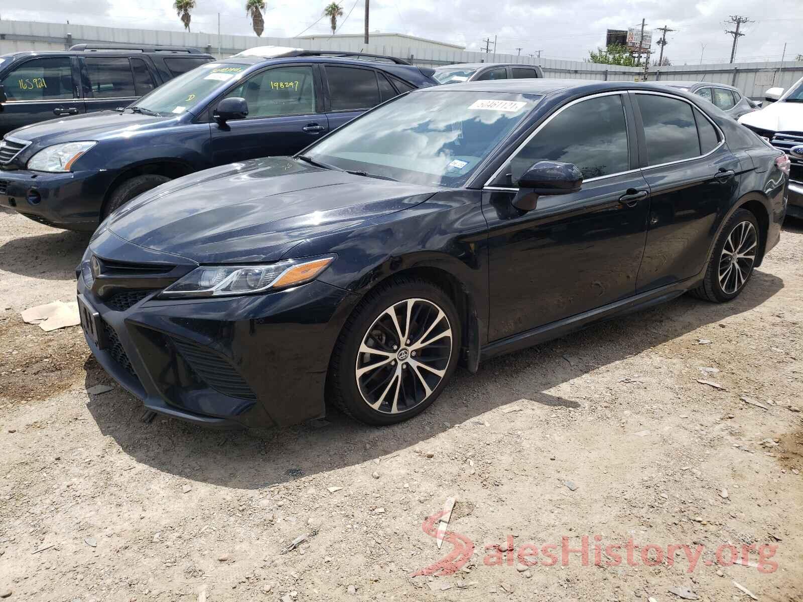 4T1B11HKXJU097862 2018 TOYOTA CAMRY