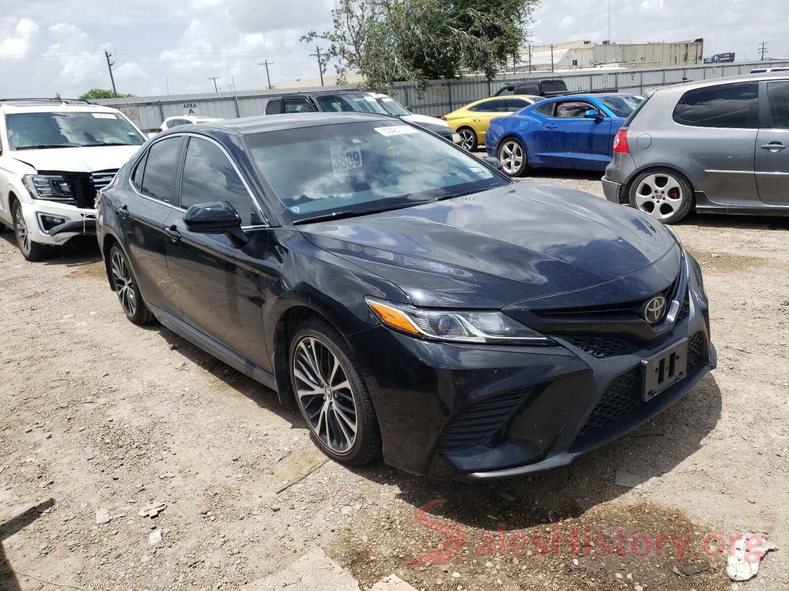 4T1B11HKXJU097862 2018 TOYOTA CAMRY