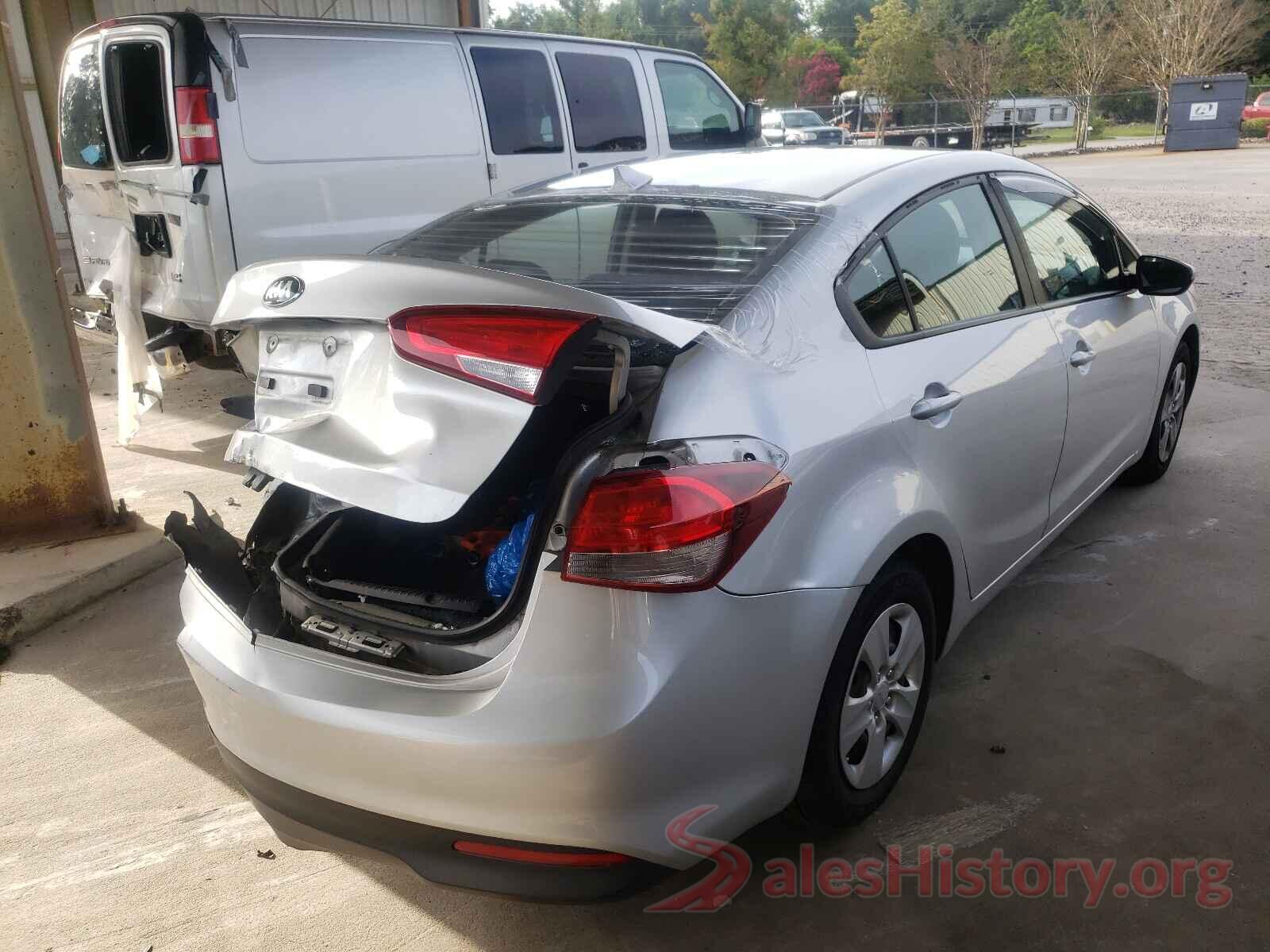 3KPFK4A74HE061555 2017 KIA FORTE