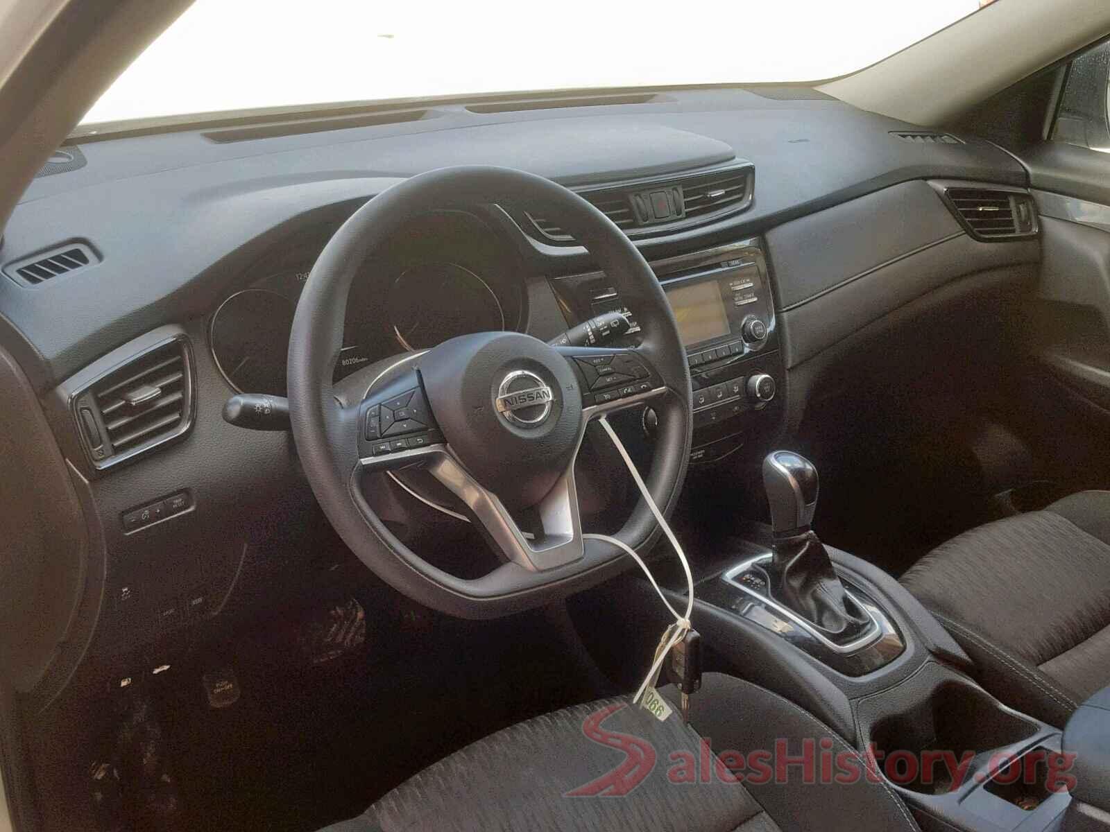 KNMAT2MT8HP532787 2017 NISSAN ROGUE