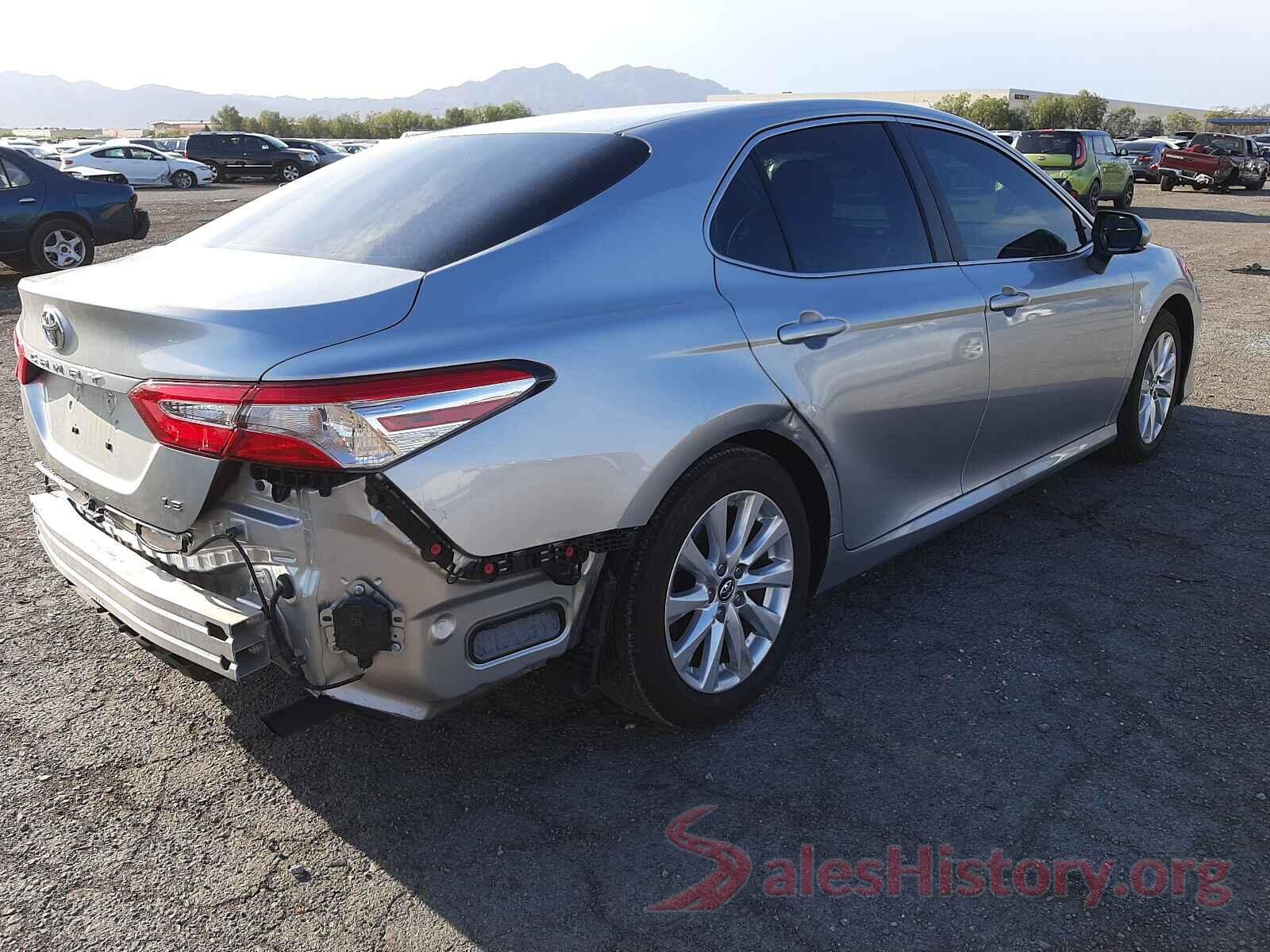 4T1B11HK3JU521804 2018 TOYOTA CAMRY