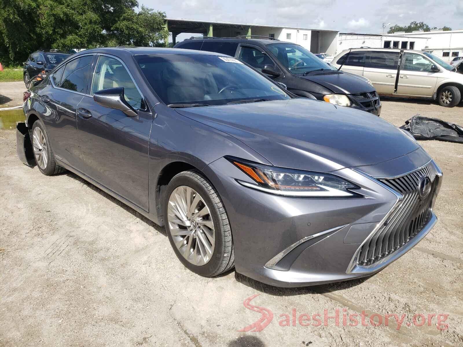 JTHB21B18K2037530 2019 LEXUS ES300