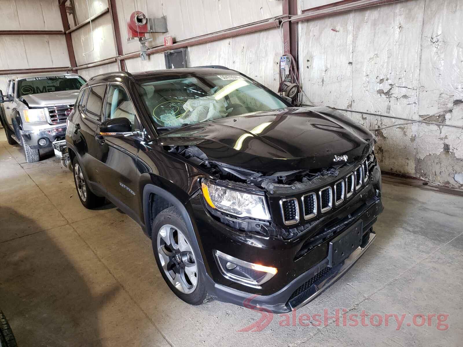 3C4NJDCB2JT143673 2018 JEEP COMPASS