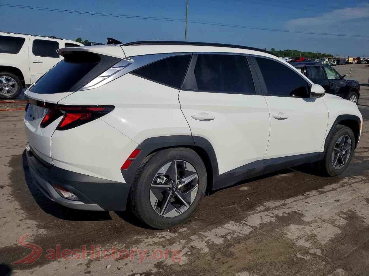 2026 HYUNDAI TUCSON VIN 5NMJB3DE3TH663976, right side view