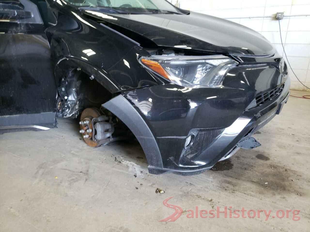 2T3RFREV3JW770902 2018 TOYOTA RAV4