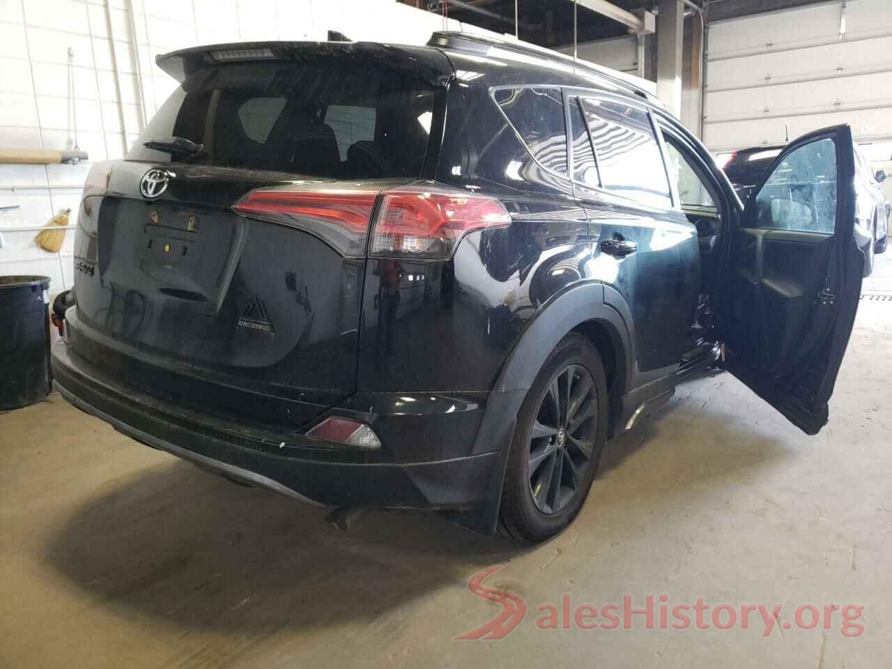 2T3RFREV3JW770902 2018 TOYOTA RAV4