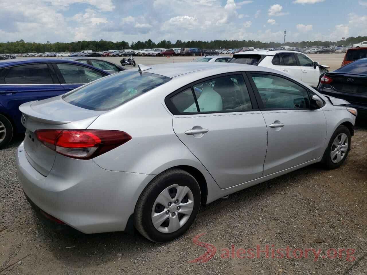 3KPFK4A74JE168370 2018 KIA FORTE