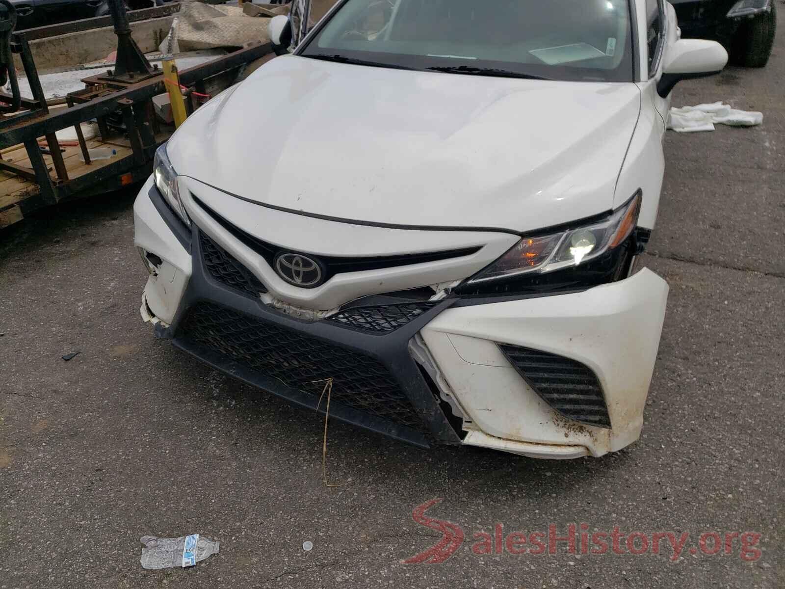 JTNB11HK8J3035916 2018 TOYOTA CAMRY