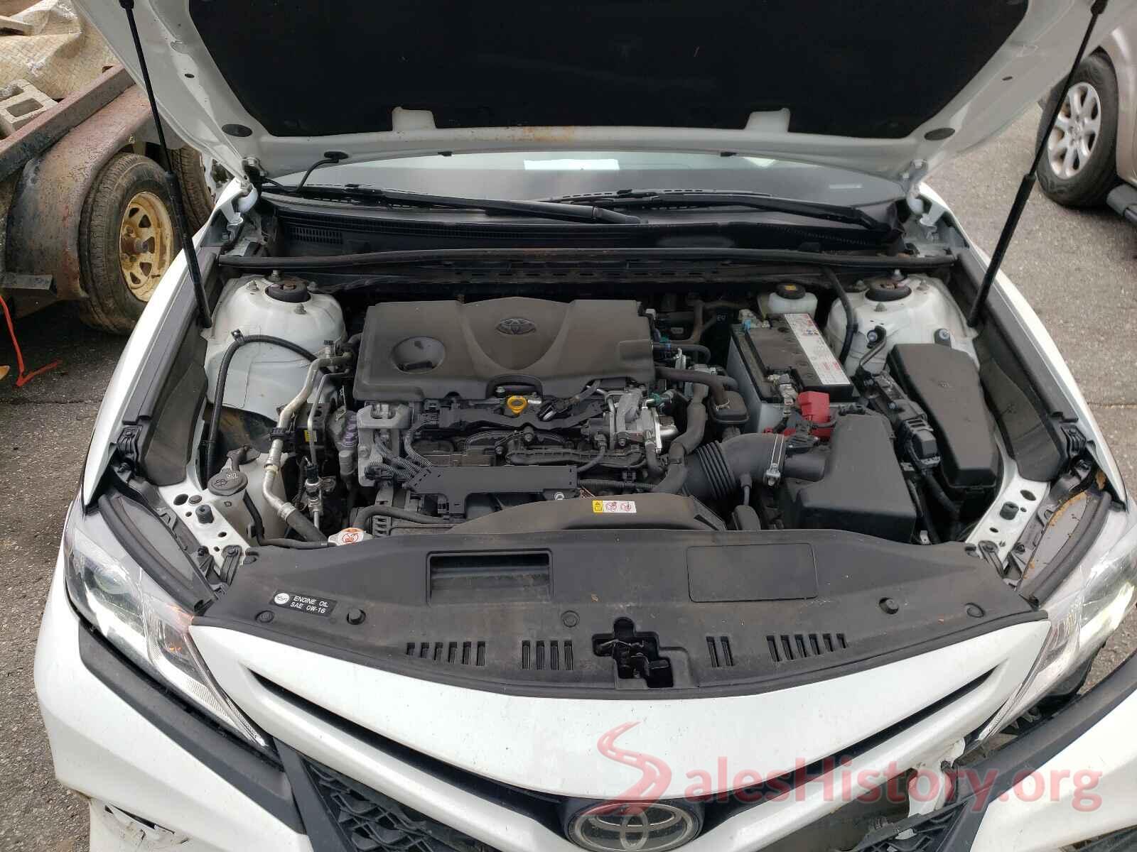 JTNB11HK8J3035916 2018 TOYOTA CAMRY