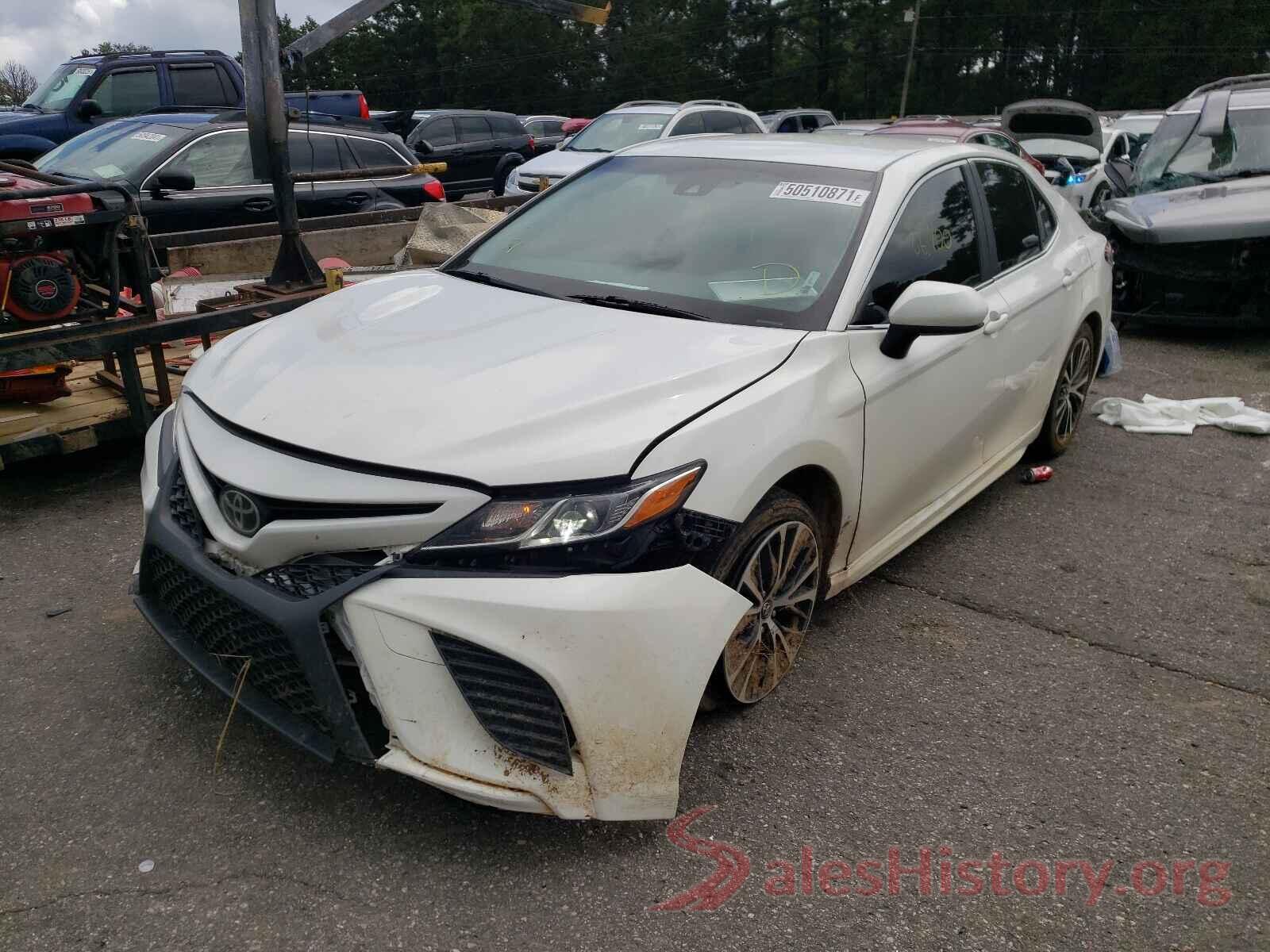 JTNB11HK8J3035916 2018 TOYOTA CAMRY