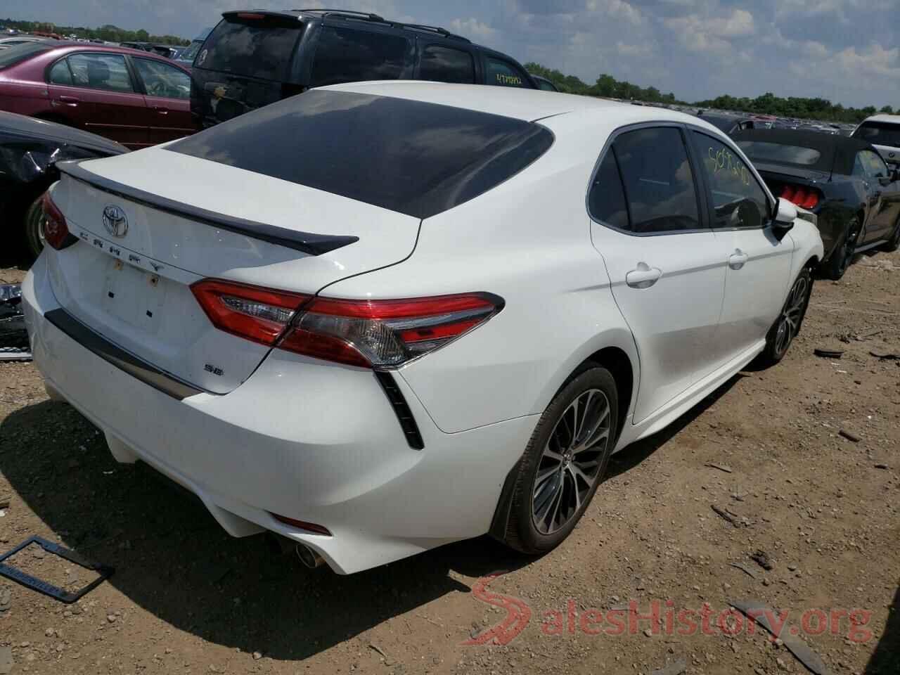 4T1B11HK7JU116089 2018 TOYOTA CAMRY