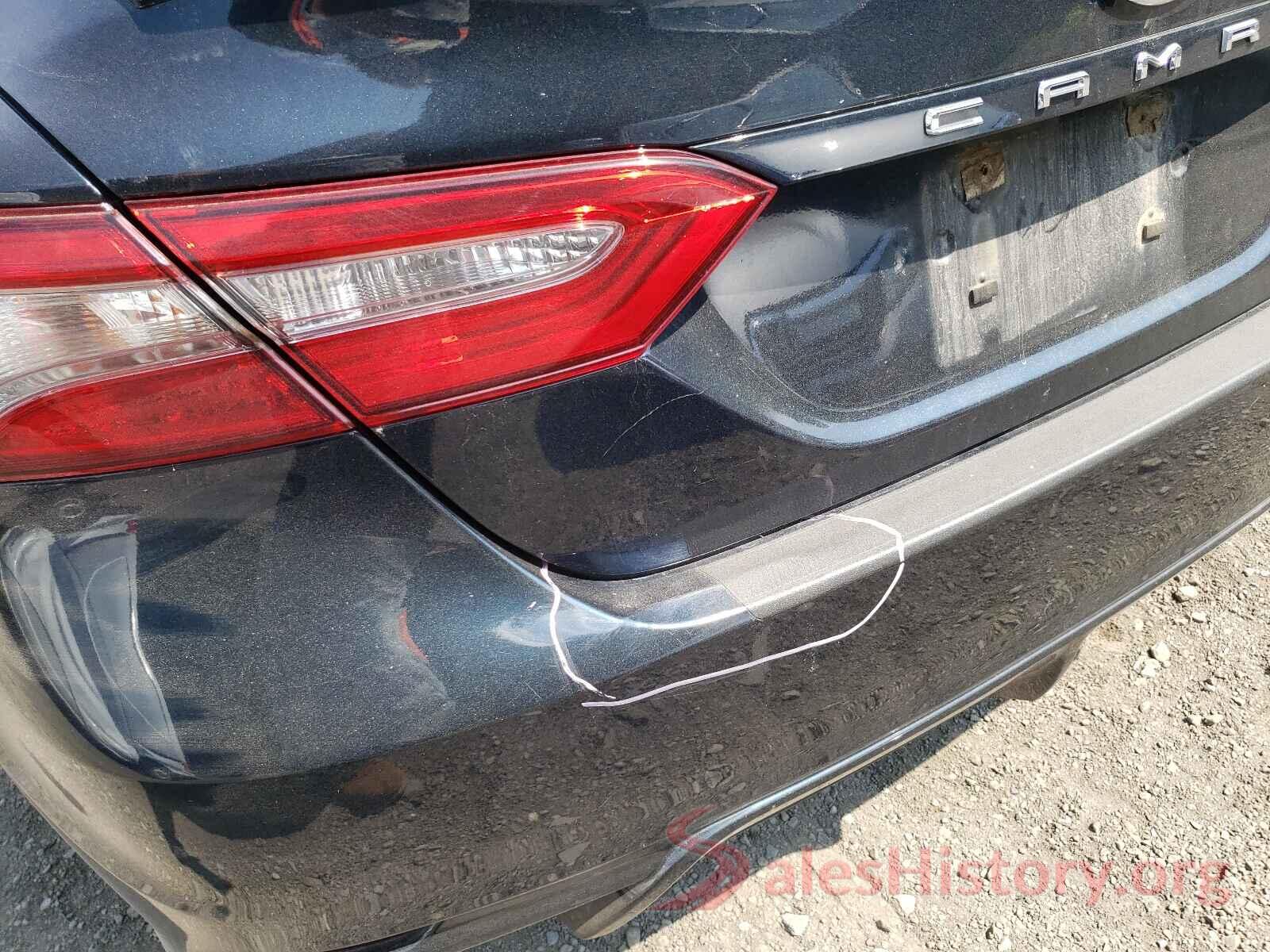 4T1B11HK4JU607719 2018 TOYOTA CAMRY