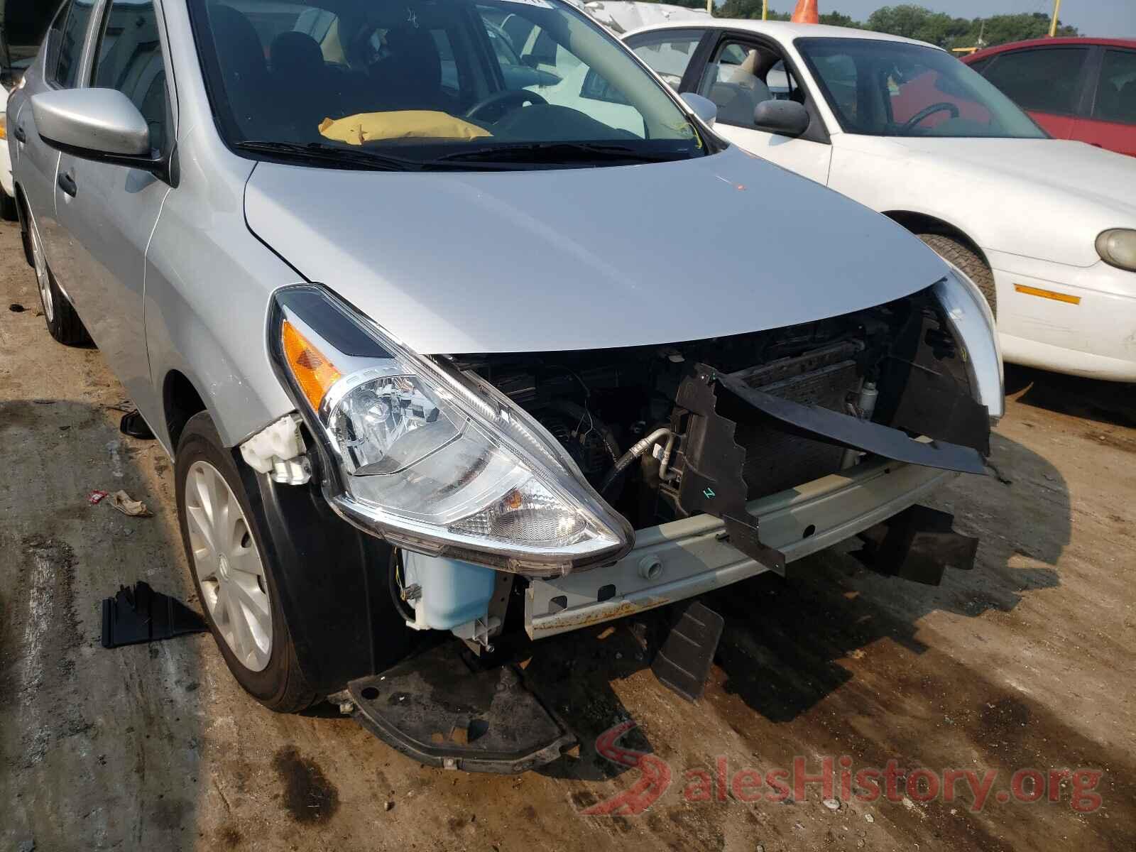 3N1CN7AP8JL887678 2018 NISSAN VERSA