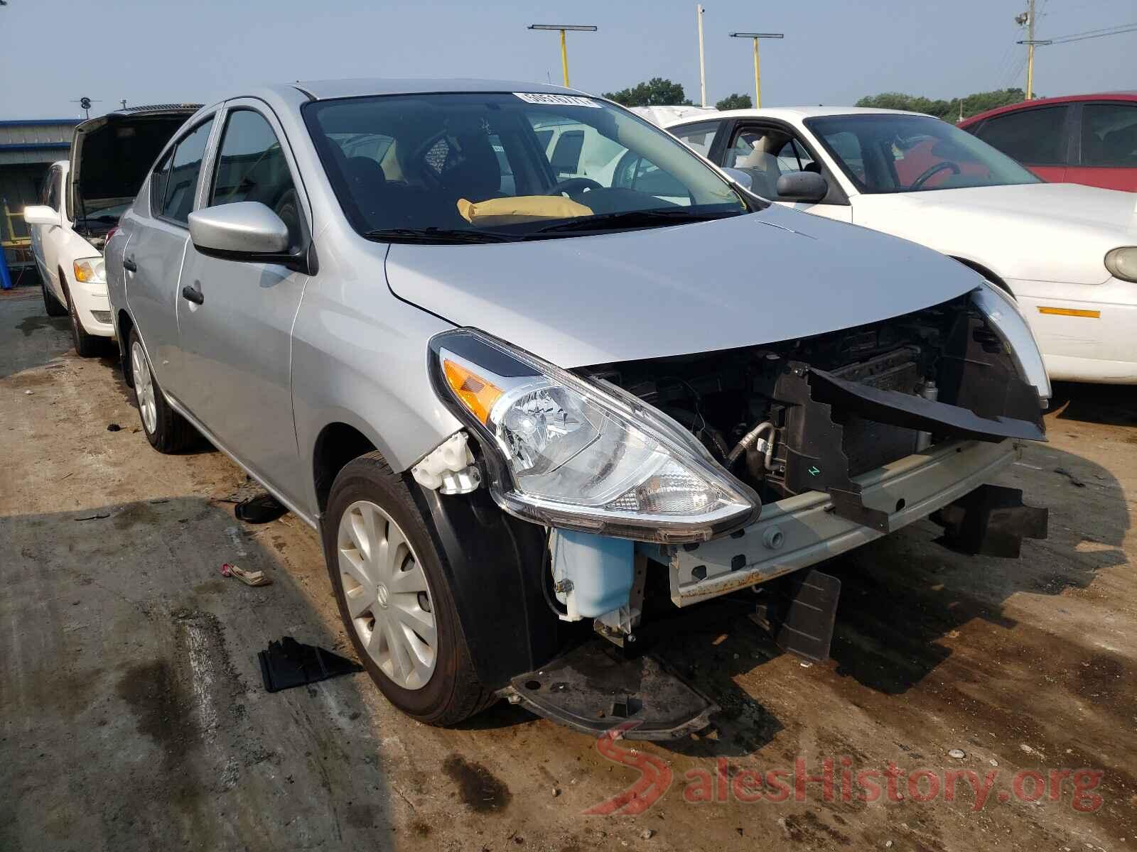 3N1CN7AP8JL887678 2018 NISSAN VERSA