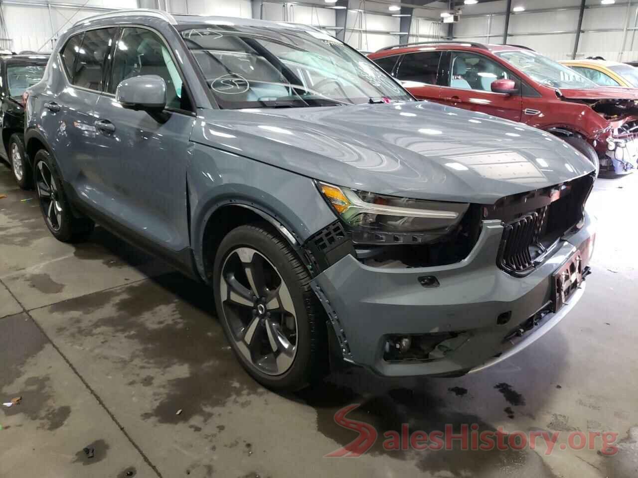 YV4162UK1L2299031 2020 VOLVO XC40