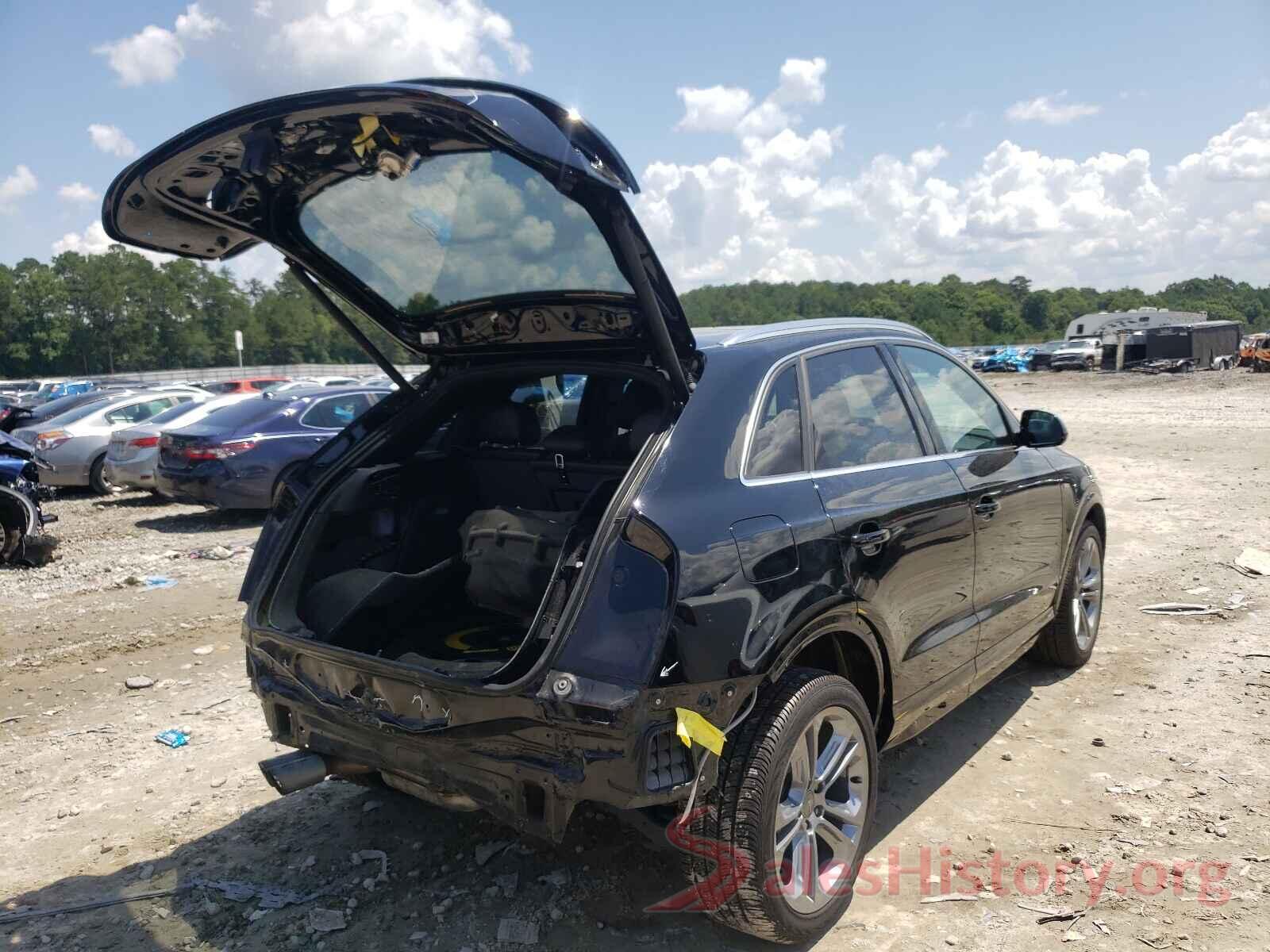 WA1HCCFS2JR013084 2018 AUDI Q3