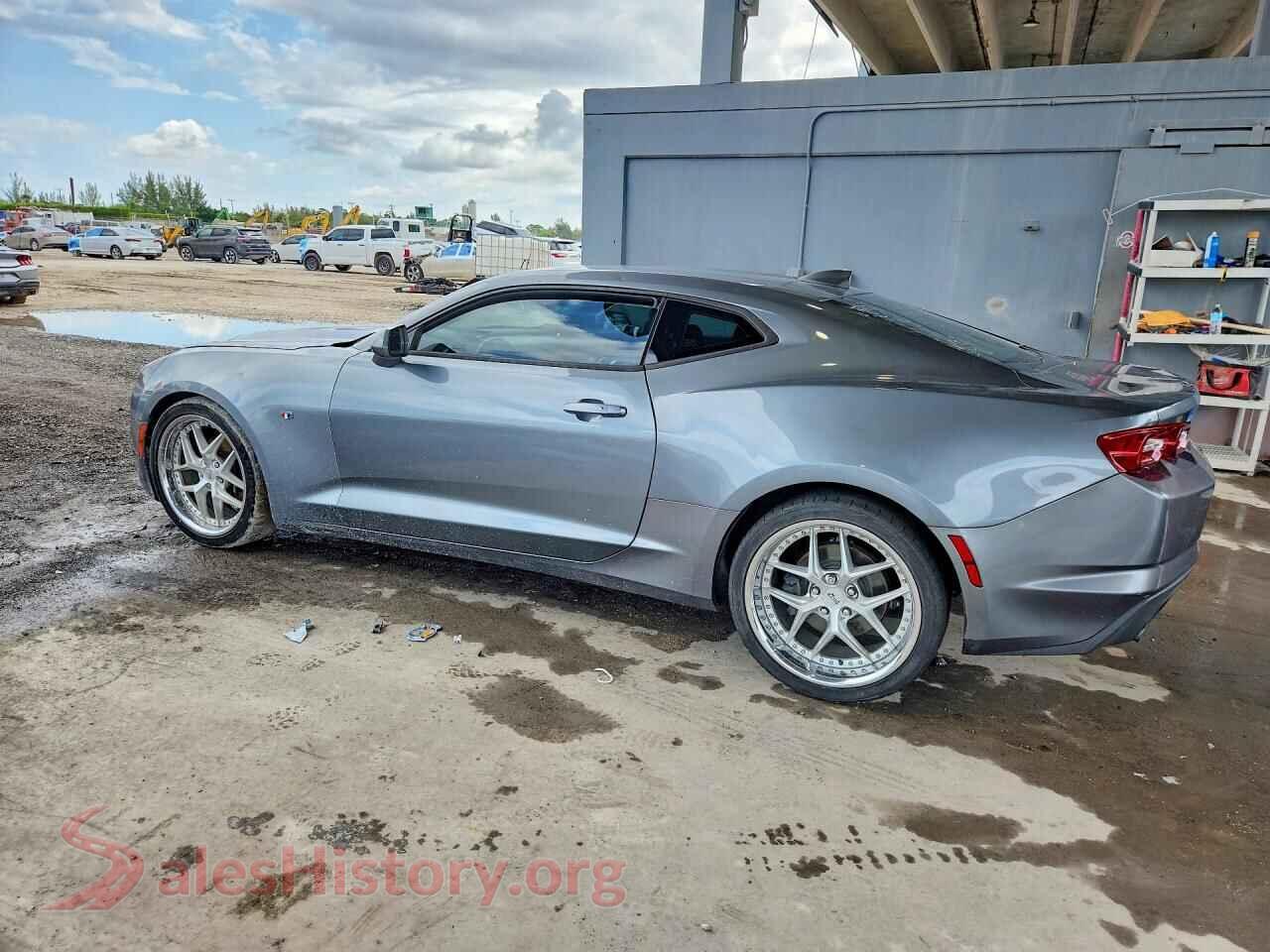 2019 CHEVROLET CAMARO VIN 1G1FB1RX6K0159031, front view