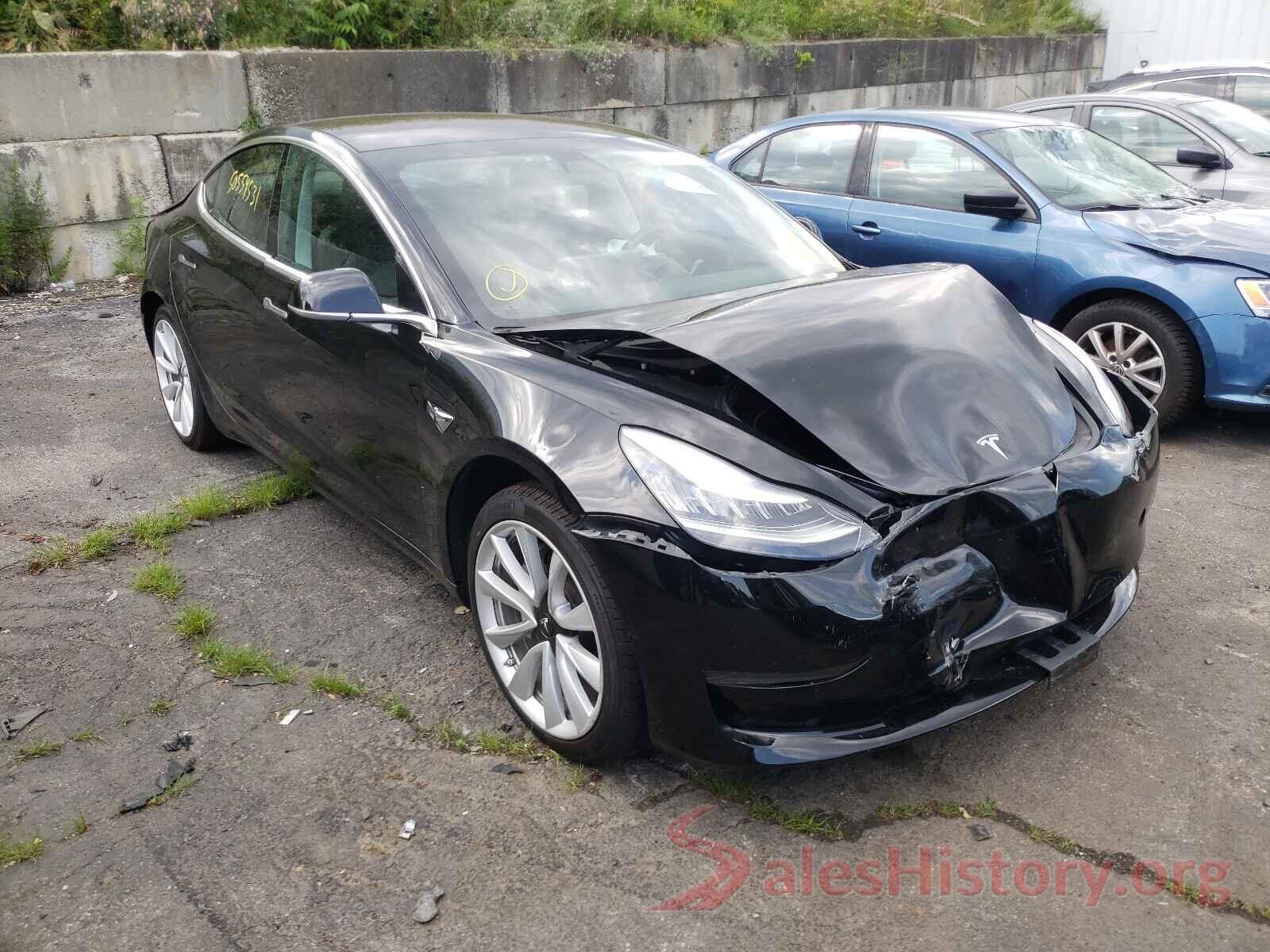 5YJ3E1EB1JF184687 2018 TESLA MODEL 3