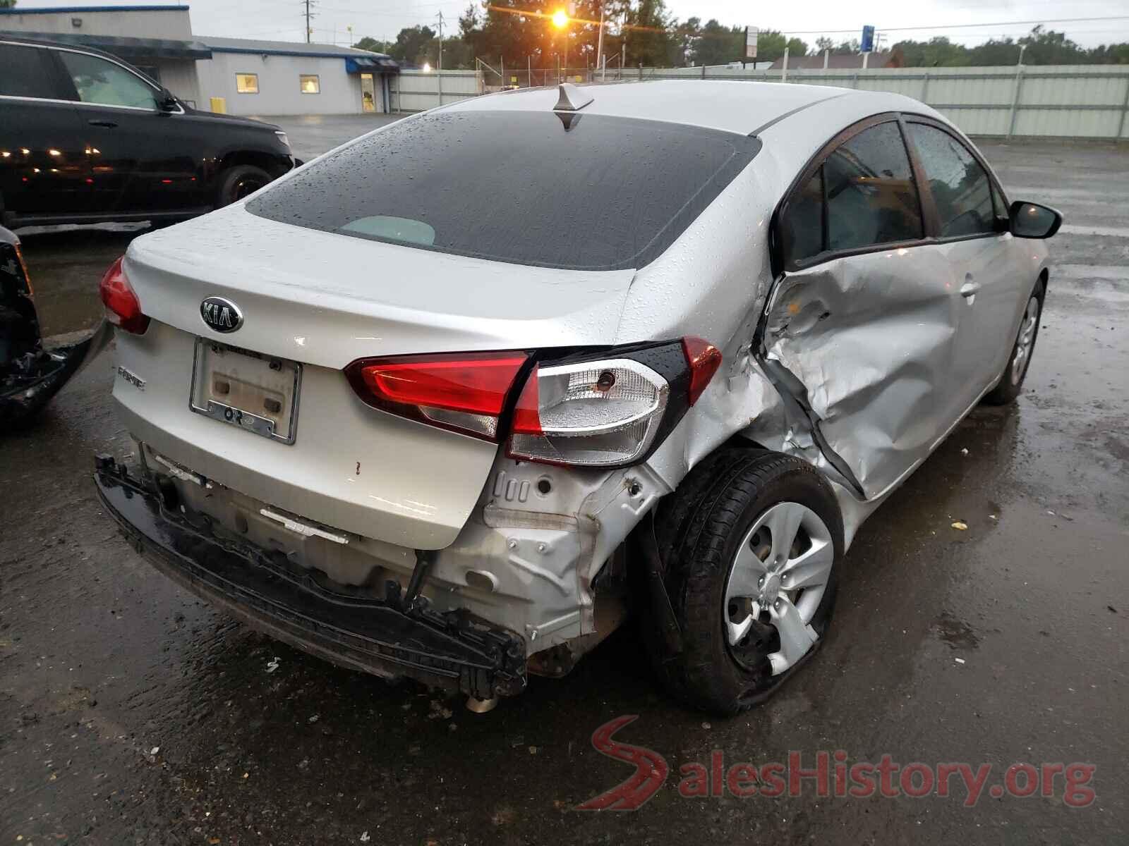 3KPFK4A72HE015609 2017 KIA FORTE