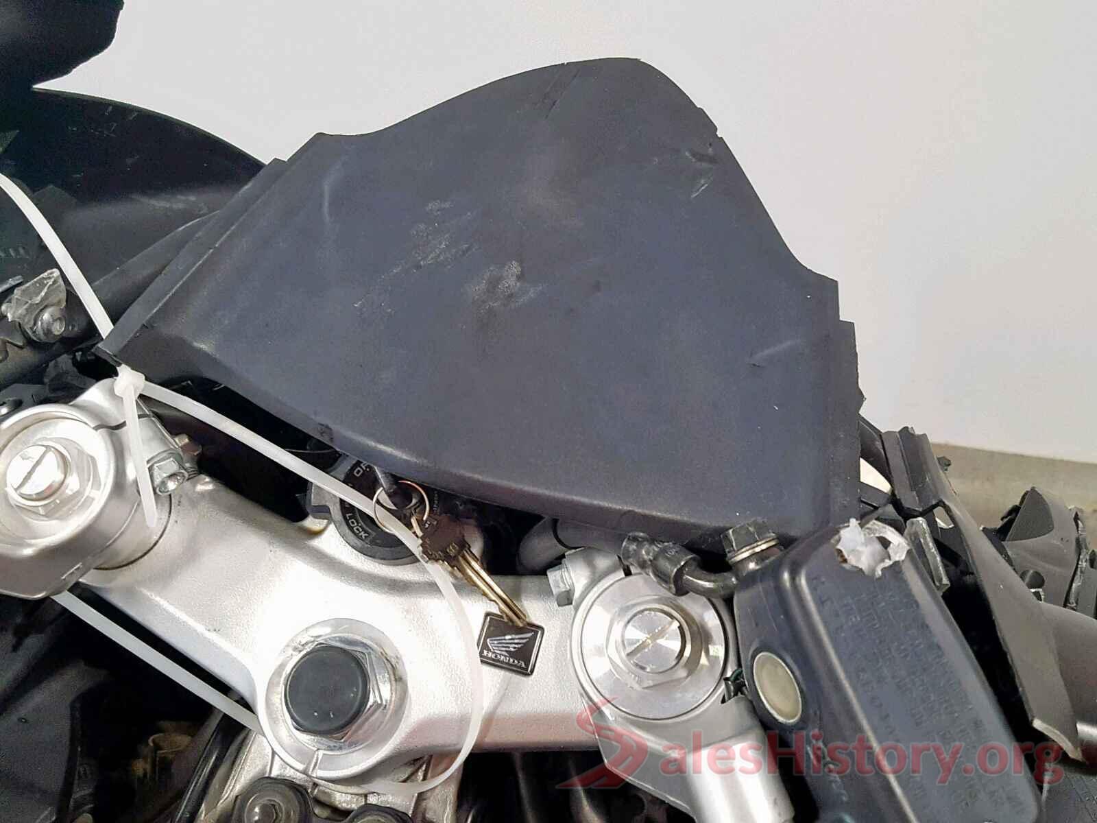 JH2RC46124M600143 2004 HONDA VFR800